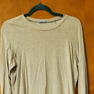 J McLaughlin Herringbone Print Light Tan & White Long Sleeved Top Size L